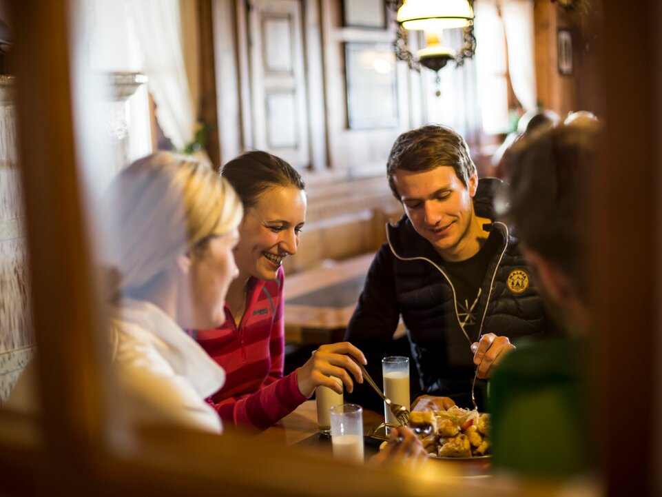 Mittagessen im Bergrestaurant | © Montafon Tourismus GmbH Schruns, Daniel Zangerl