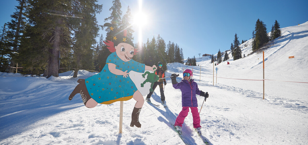Skifahren mit der Familie am Golm im Montafon | © Golm Silvretta Lünersee Tourismus GmbH Bregenz, Stefan Kothner Skifahren mit der Familie am Golm im Montafon | © Golm Silvretta Lünersee Tourismus GmbH Bregenz, Stefan Kothner