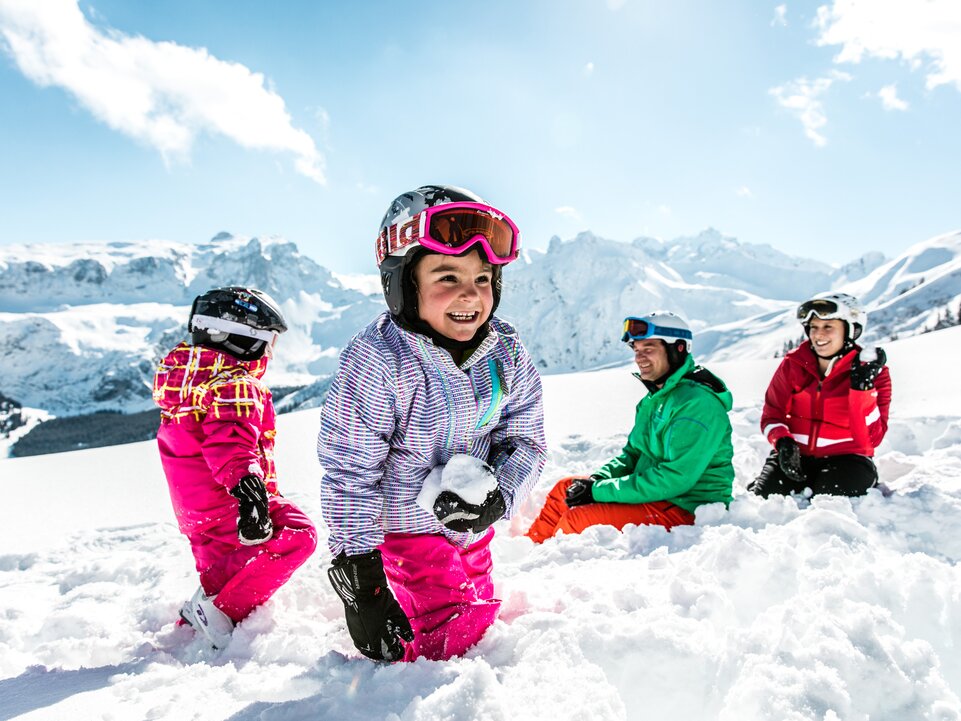 Kinder-im-Schnee-Bewegungsberg-Golm-Montafon | © Golm Silvretta Lünersee Tourismus GmbH Bregenz, Christoph Schoech