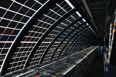 Huettenkopfbahn am Golm im Montafon | © Golm Silvretta Luenersee Tourismus GmbH Bregenz Pholotvoltaikmodule von einem Seilbahn Gebäude von innen | © Golm Silvretta Luenersee Tourismus GmbH Bregenz
