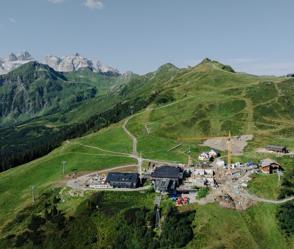 Baustelle Neubau Bergrestaurant Grüneck | © Golm Silvretta Lünersee Tourismus GmbH Bregenz, Philipp Schilcher Luftaufnahme von der Baustelle Neubau Bergrestaurant Grüneck | © Golm Silvretta Lünersee Tourismus GmbH Bregenz, Philipp Schilcher