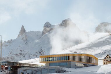Luftaufnahme vom Restaurant Grüneck am Golm im Winter | © Golm Silvretta Lünersee Tourismus Gmbh Bregenz, Philipp Schilcher