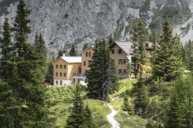 © copyright by www.christophschoech.com